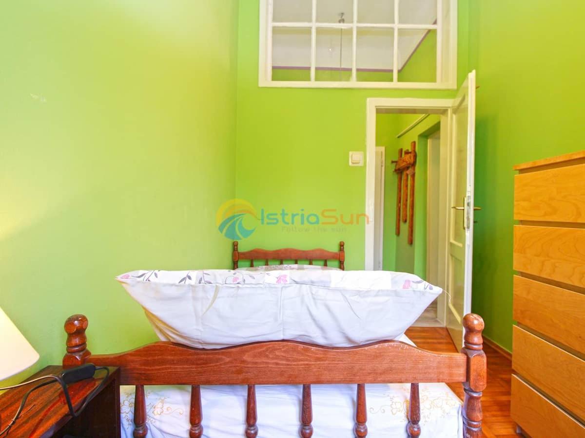 Studio Apartman Lea Pula Exteriér fotografie